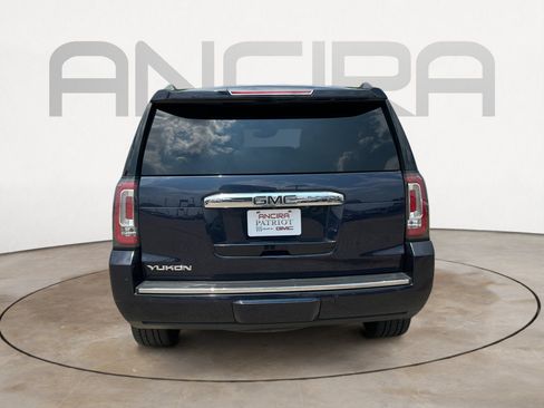 Used 2018 GMC Yukon Denali w/ Denali Ultimate Package AWD/4WD image 9