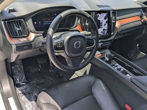 Certified 2023 Volvo XC60 B5 Plus w/ Climate Package FWD image 12