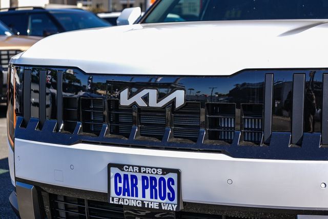 Used 2027 Kia Telluride LX FWD image 14