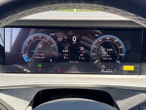 Used 2025 Volkswagen Tiguan S AWD/4WD image 25
