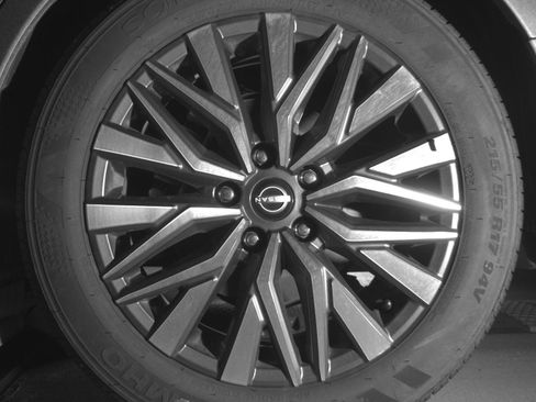 Used 2025 Nissan Altima 2.5 SV FWD image 16