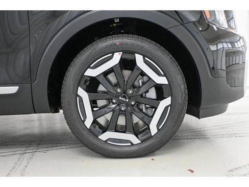 New 2025 Kia Telluride S image 8
