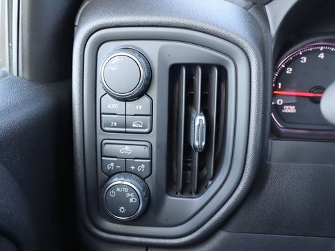 Used 2020 Chevrolet Silverado 1500 Custom w/ Custom Value Package image 7