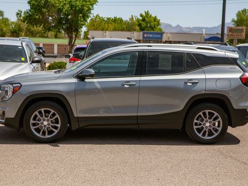Used 2024 GMC Terrain SLT AWD/4WD image 8
