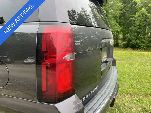 Used 2016 Chevrolet Suburban LTZ AWD/4WD image 10