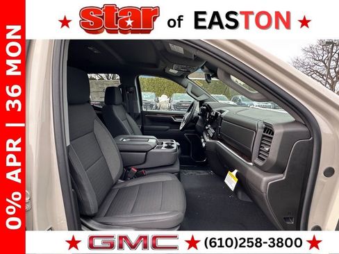 New 2026 GMC Sierra 1500 SLE image 9