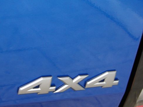 New 2026 Nissan Frontier SV image 9