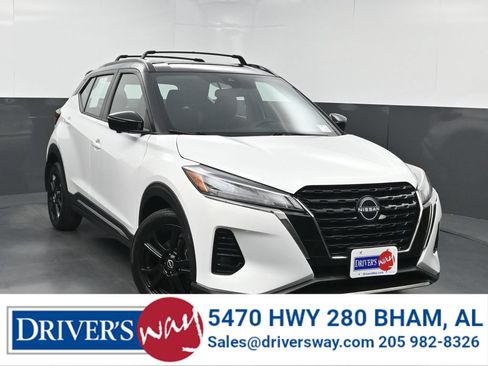 Used 2024 Nissan Kicks SR FWD image 1