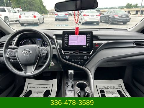 Used 2024 Toyota Camry SE FWD image 16