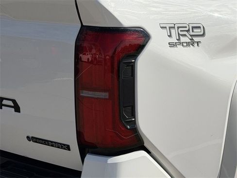 Used 2024 Toyota Tacoma TRD Sport image 7