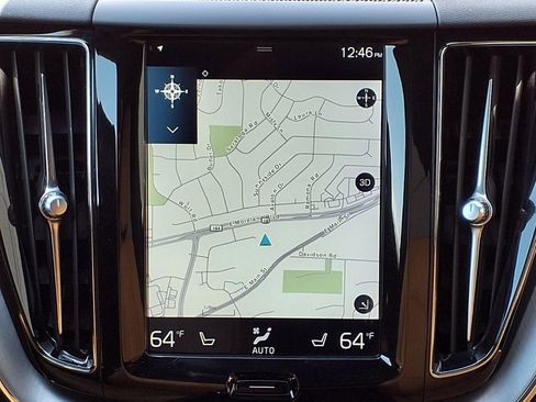 Used 2020 Volvo XC60 T5 Momentum w/ Protection Package Premier AWD/4WD image 16