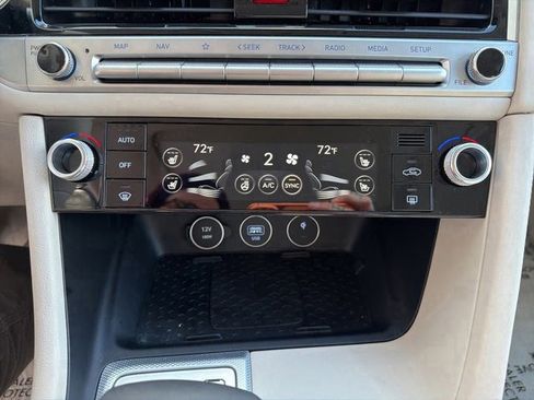 Used 2026 Genesis G70 2.5T Prestige image 27