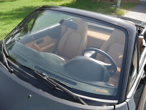 Used 1997 MAZDA MX-5 Miata RWD image 23
