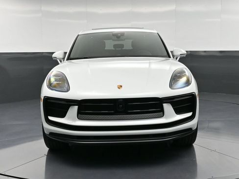 New 2026 Porsche Macan image 11