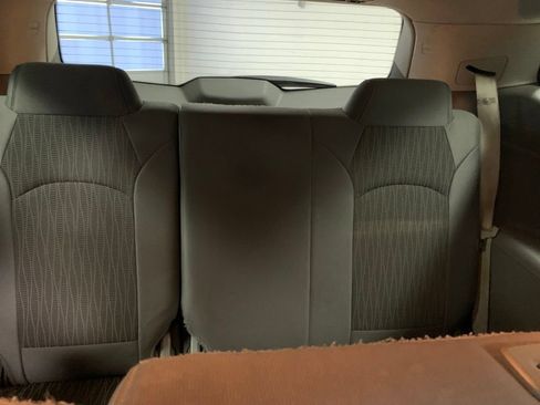 Used 2016 Chevrolet Traverse LS FWD image 11