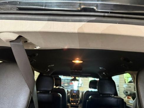Certified 2020 Dodge Grand Caravan SXT FWD image 23