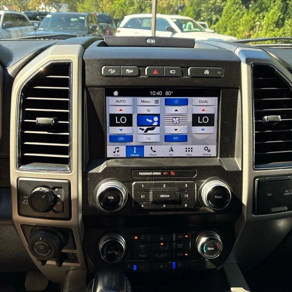 Used 2019 Ford F150 Lariat w/ Equipment Group 502A Luxury AWD/4WD image 15