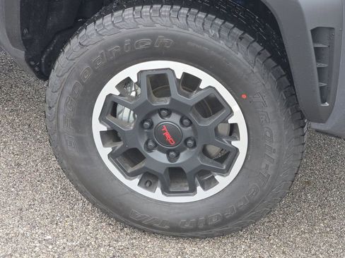 Used 2026 Toyota Tacoma TRD Off-Road AWD/4WD image 6