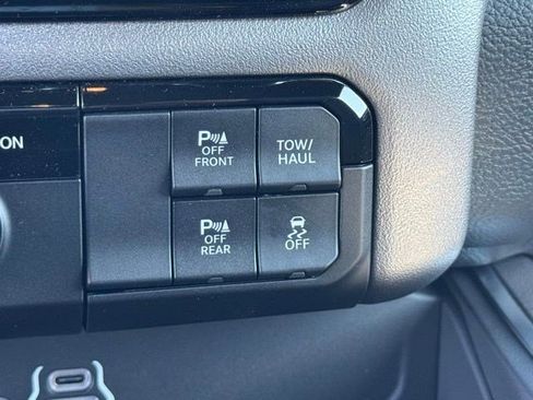 New 2026 RAM 1500 Big Horn AWD/4WD image 23