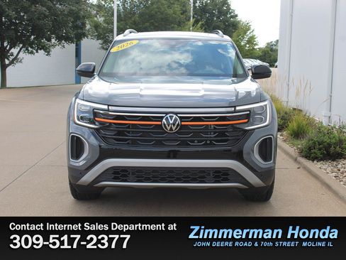 Used 2026 Volkswagen Atlas Peak Edition AWD/4WD image 4