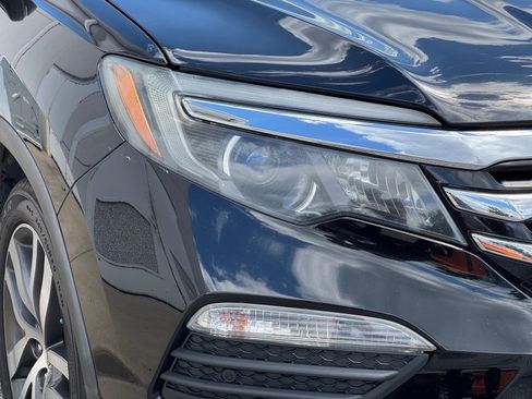 Used 2016 Honda Pilot Elite image 4