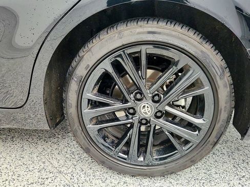 Used 2025 Toyota Camry SE image 9