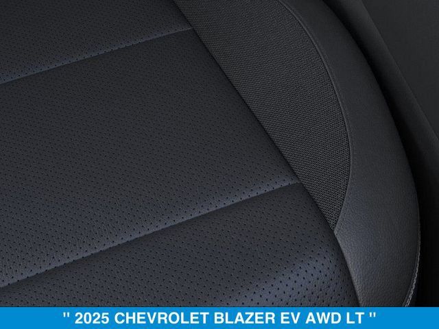 New 2025 Chevrolet Blazer EV LT AWD/4WD image 21