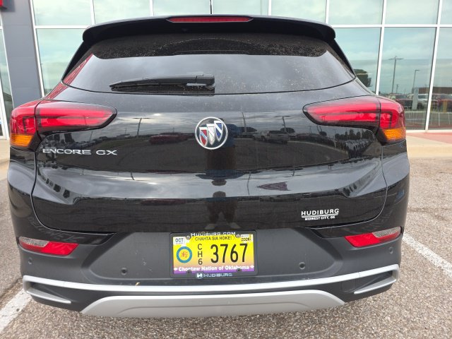 Used 2022 Buick Encore GX Select w/ Advanced Technology Package FWD image 4