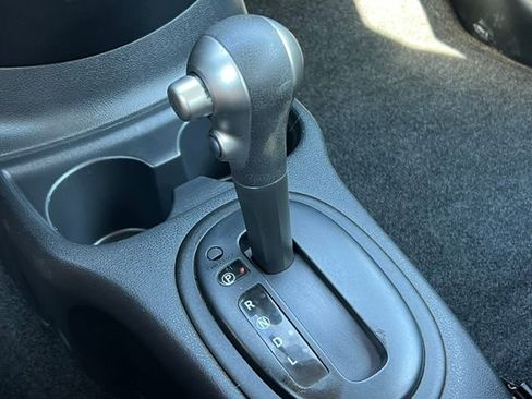 Used 2013 Nissan Versa SV FWD image 20
