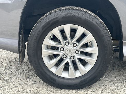 Used 2021 Lexus GX 460 Premium w/ Premium Package image 17