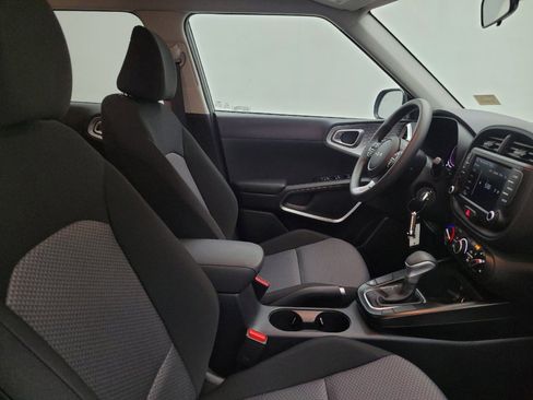 Used 2025 Kia Soul LX w/ LX Technology Package image 21