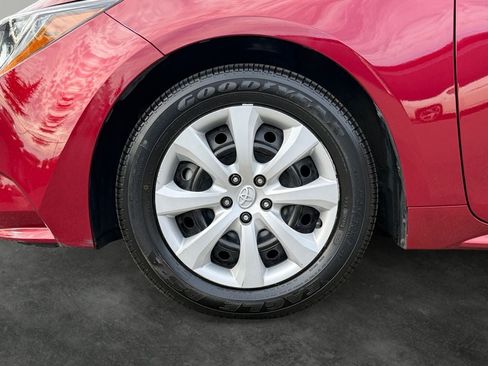Used 2023 Toyota Corolla LE FWD image 4