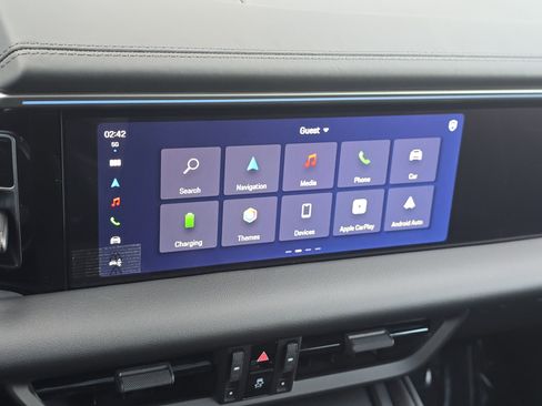 New 2025 Porsche Macan 4S Electric image 21