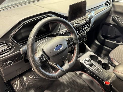 Used 2024 Ford Escape ST-Line image 17