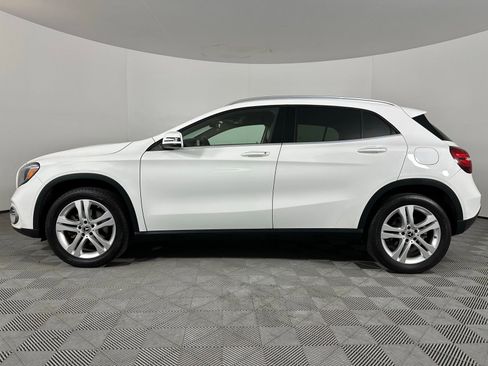 Used 2019 Mercedes-Benz GLA 250 4MATIC w/ Premium Package image 8