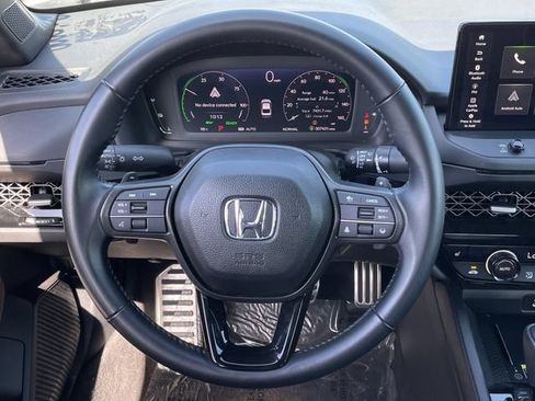 Used 2025 Honda Accord Sport image 12