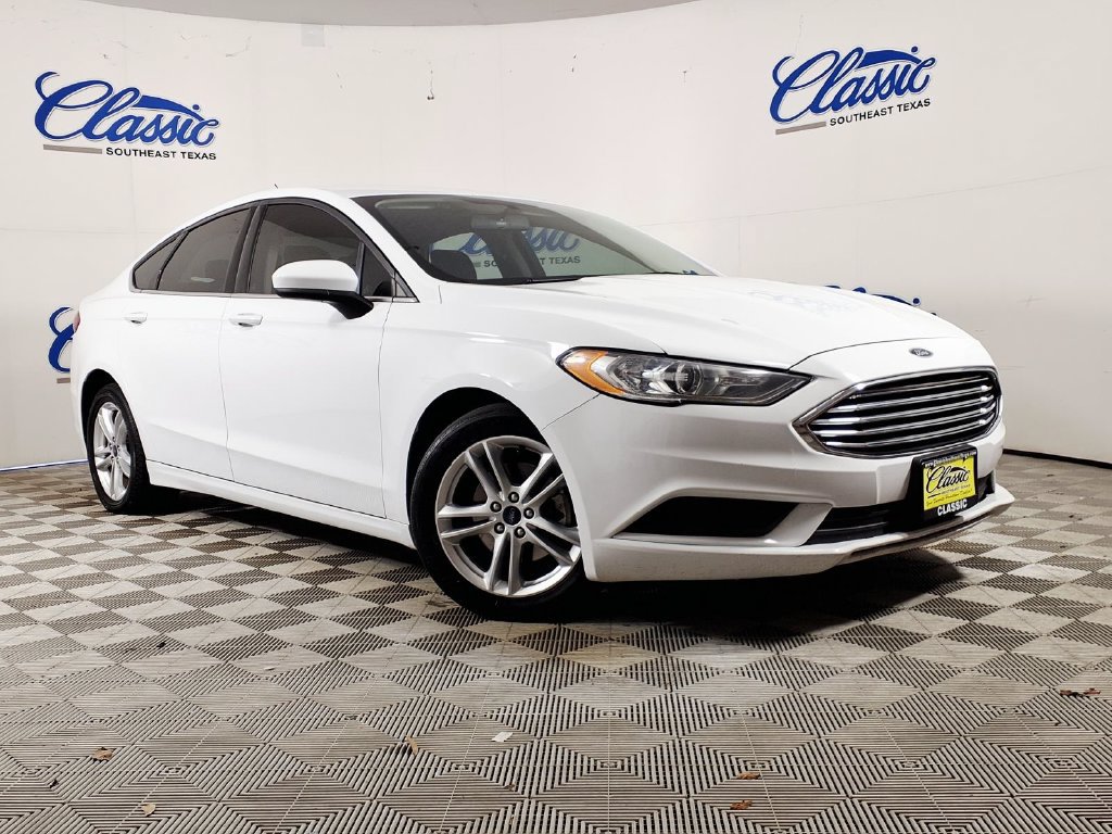 Used 2018 Ford Fusion SE FWD image 1