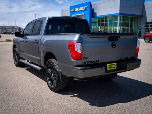 Used 2019 Nissan Titan SL w/ Midnight Edition AWD/4WD image 8