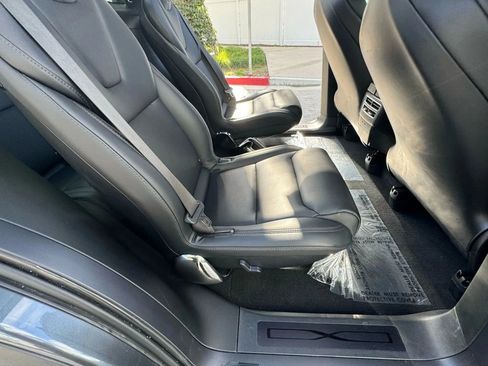 Used 2017 Tesla Model X 75D image 13