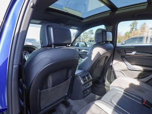 Used 2022 Audi SQ5 Premium Plus w/ Premium Plus Package image 43