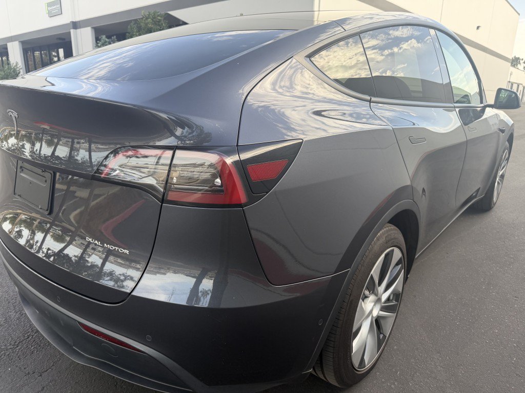 Used 2021 Tesla Model Y Long Range AWD/4WD image 8