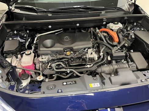 Used 2021 Toyota RAV4 XLE Premium image 20