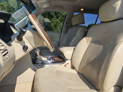 Used 2013 INFINITI QX56 2WD w/ Deluxe Touring Pkg image 4