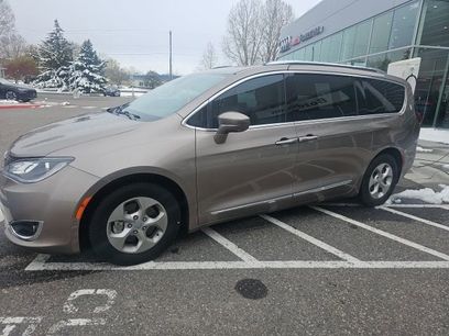 Used 2017 Chrysler Pacifica Touring-L Plus