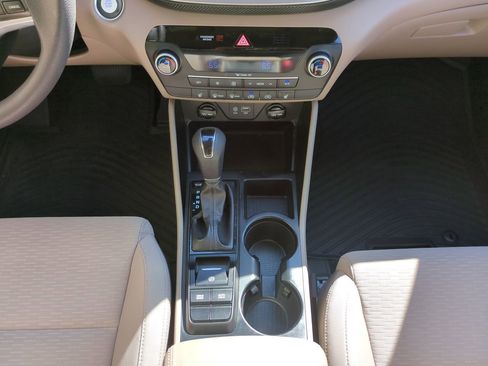 Used 2019 Hyundai Tucson SEL image 19