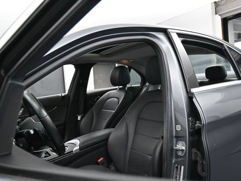 Used 2019 Mercedes-Benz C 300 Sedan image 10