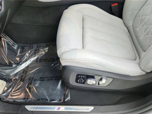 Used 2023 BMW X6 xDrive40i w/ M Sport Package image 35