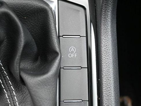 Used 2022 Volkswagen Taos SEL AWD/4WD image 26