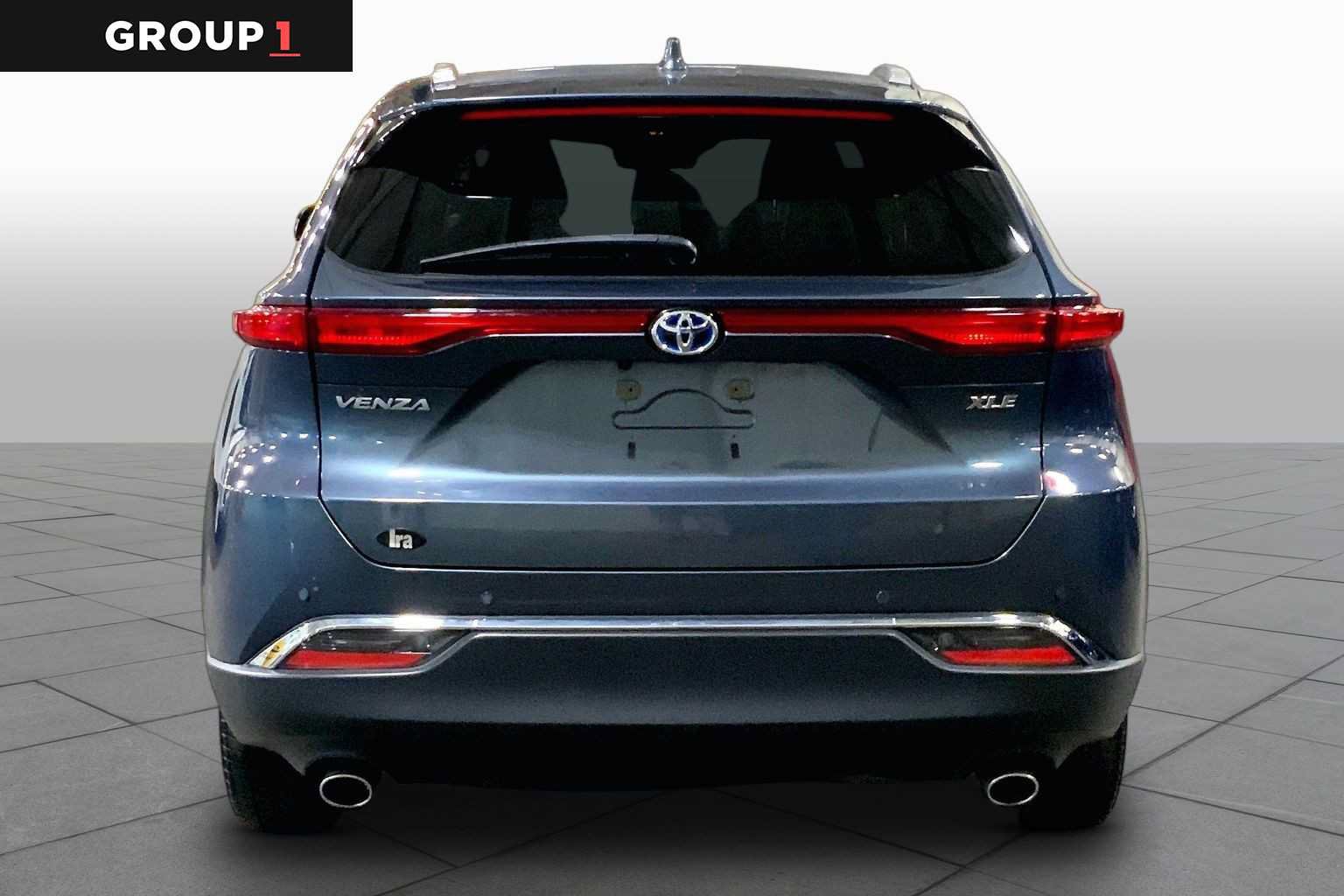 Certified 2023 Toyota Venza XLE AWD/4WD image 5
