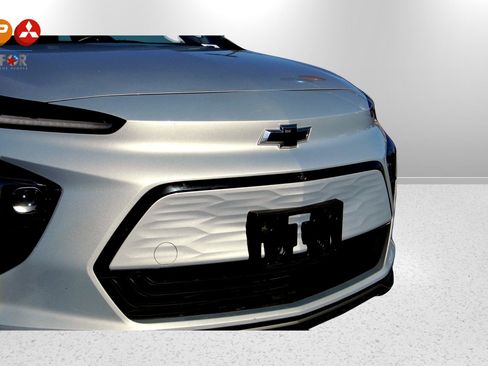 Used 2022 Chevrolet Bolt EUV Premier w/ Sun & Sound Package image 8